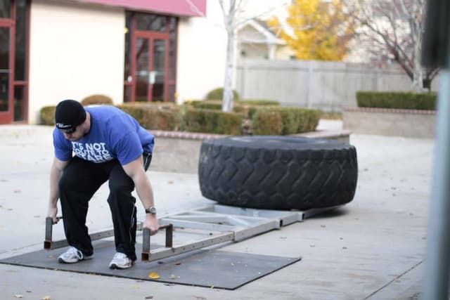 Car Deadlift - view 2