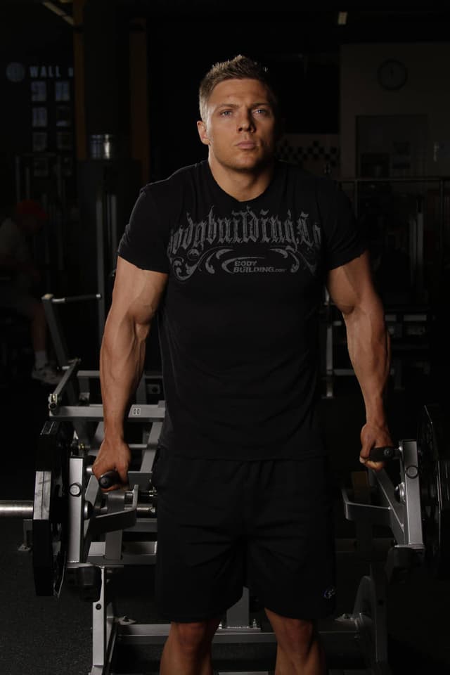 Leverage Shrug - view 2