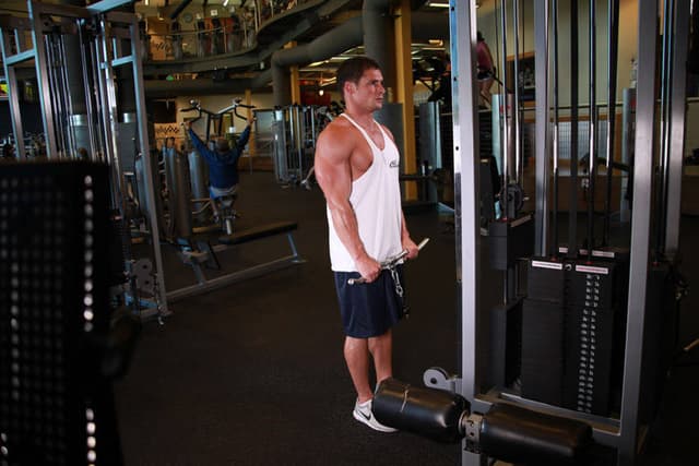 Reverse Cable Curl - view 2