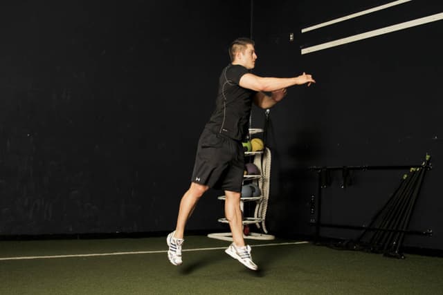 Scissors Jump - view 2