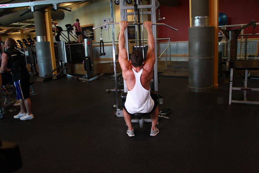 Close-Grip Front Lat Pulldown