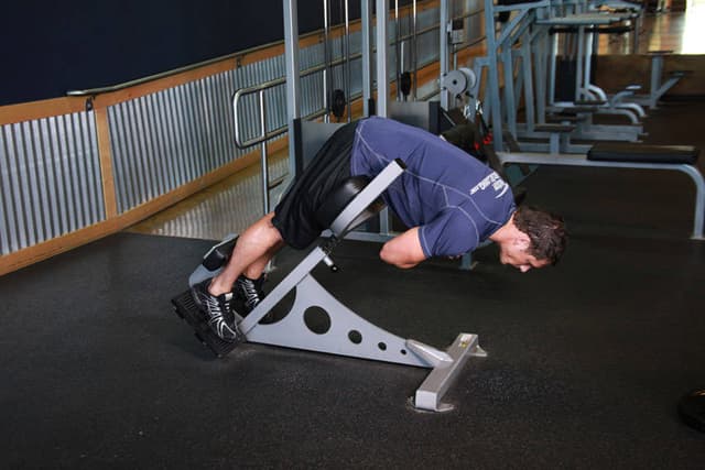 Hyperextensions (Back Extensions) - view 2