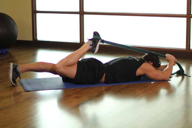 Intermediate Hip Flexor and Quad Stretch - view 2