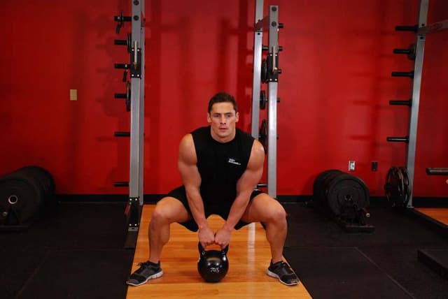 Kettlebell Sumo High Pull