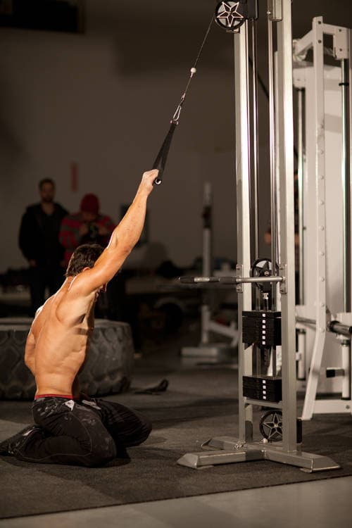 Kneeling Single-Arm High Pulley Row