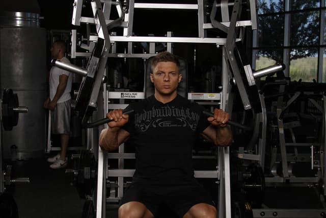 Leverage Incline Chest Press