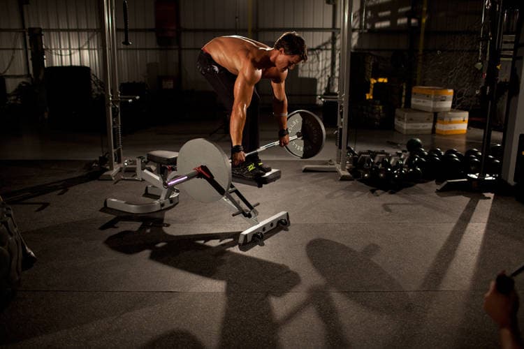 Straight Bar Bench Mid Rows